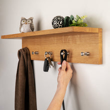 Laden Sie das Bild in den Galerie-Viewer, Garderobenleiste Eiche mit Ablage